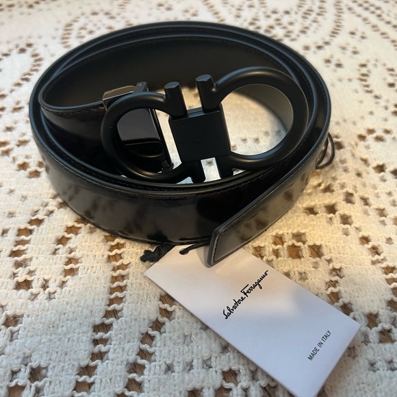 Salvatore Ferragamo Other - Salvatore Ferragamo Men’s Caraway Seed Leather Belt